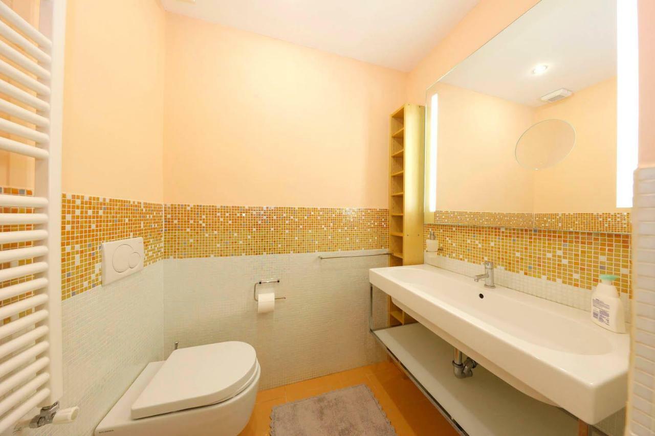 Siena Uptown - Sabrina'S Cozy Apartment מראה חיצוני תמונה
